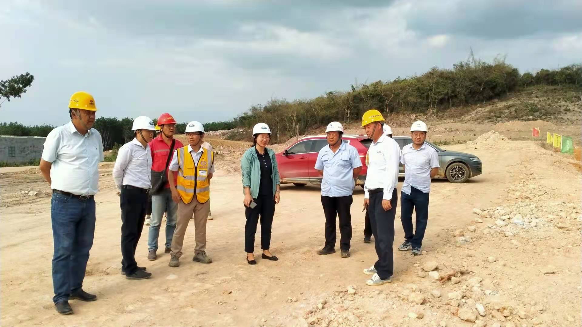 公司總經理姜霞和副總經理趙觀宇到天角潭水利樞紐工程檢查施工進度情況，部署水利部稽察準備工作。