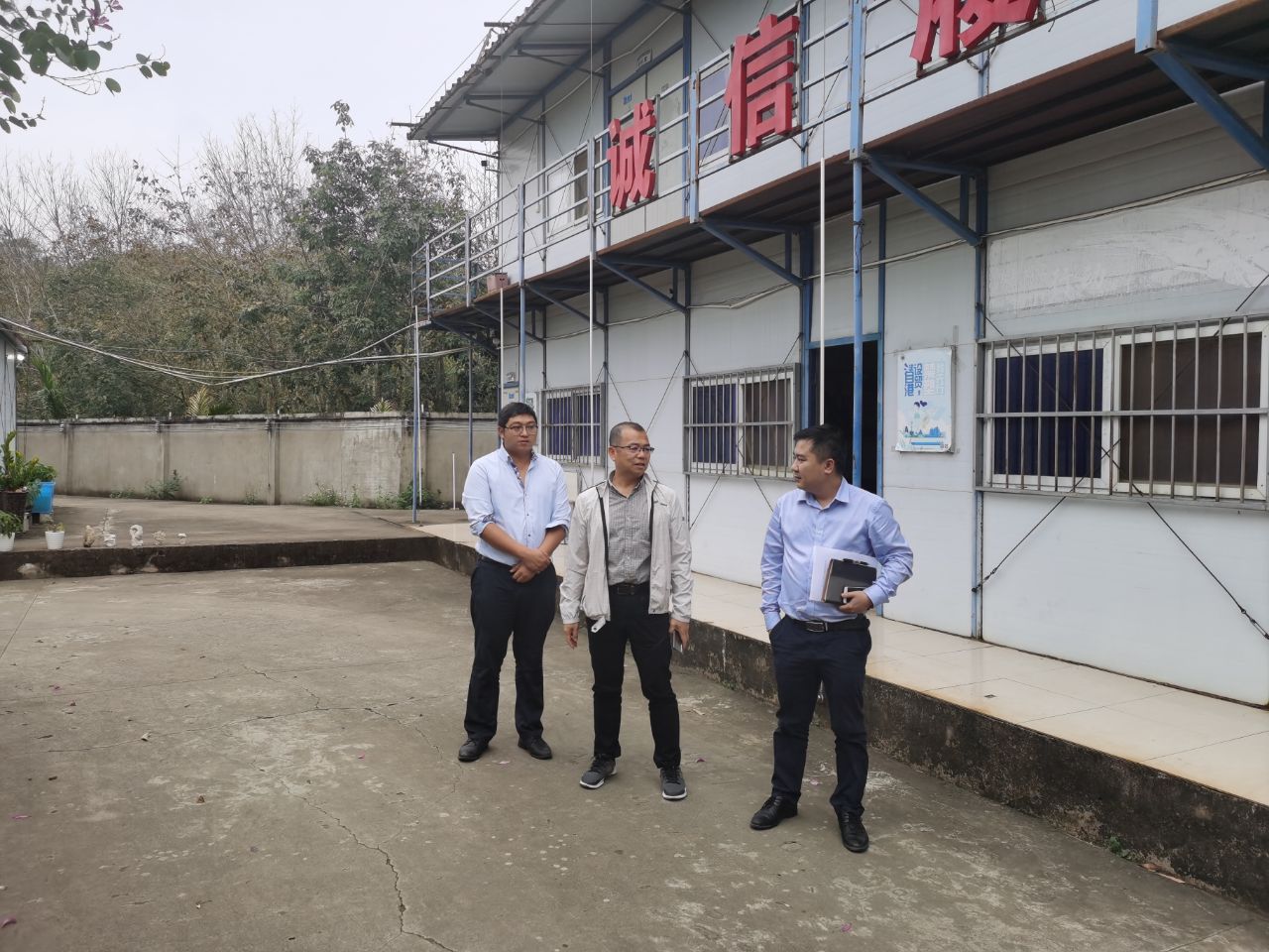 水電集團紀委書記傅後幹到定安勞動監察大隊、東幹3标項目部檢查農民工工資撥付情況