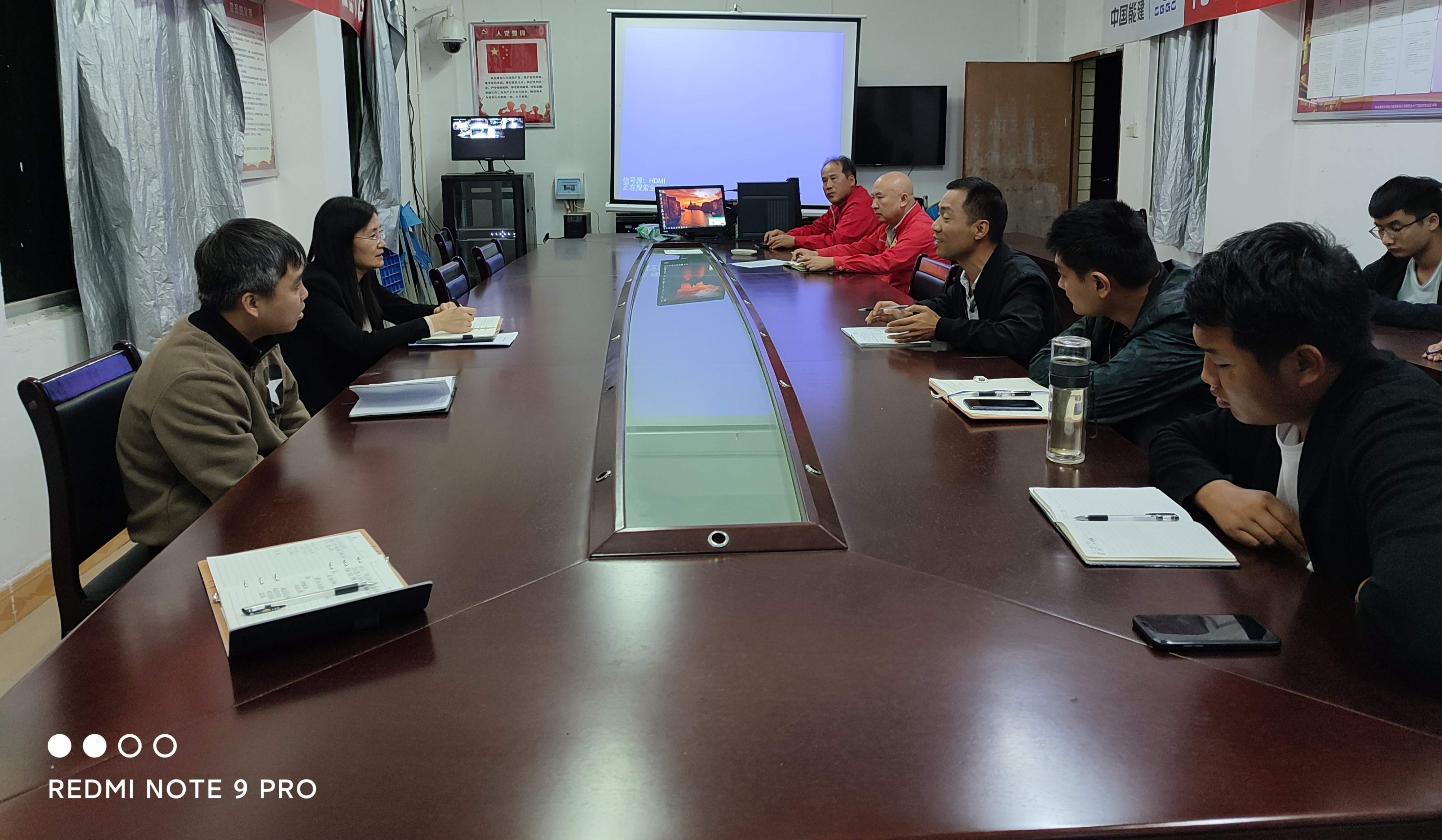 水電集團副總經理孔蘭在大廣壩建管部會議室召開陀興水庫工程收尾、驗收工作推進會。